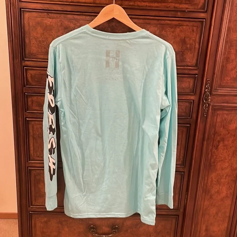 NWT BaileyApparel mens tee shirt